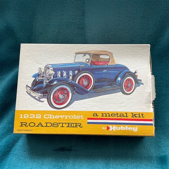 Rare Vintage Hubley 32 Chevy Roadster Metal Model Kit in Original Box - Picture 1 of 7